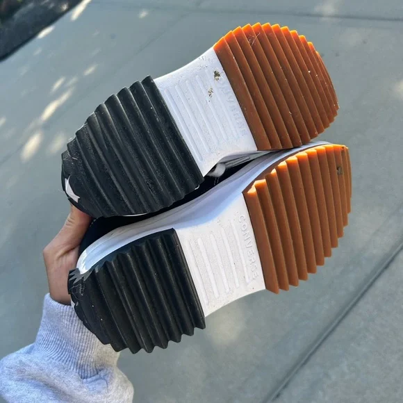 Converse Run Star Hike Platform Sneakers – Black (Women’s 7) - Picture 3 of 8